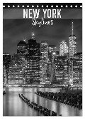 NEW YORK Skylines (Tischkalender 2025 DIN A5 hoch), CALVENDO Monatskalender - Melanie Viola