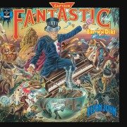 Cover-Bild zum Titel 'Captain Fantastic And The Brown Dirt Cowboy (Ltd. 2CD/50th Anniversary)' von 'Elton John'