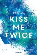 Cover-Bild zum Titel 'Kiss Me Twice - Kiss the Bodyguard, Band 2 (SPIEGEL-Bestseller, Prickelnde New-Adult-Romance)' von 'Stella Tack'