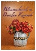 Blumenschmuck in Bunzlau Keramik (Wandkalender 2024 DIN A2 hoch), CALVENDO Monatskalender - Dieter Gödecke