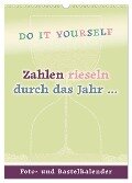 Zahlen rieseln durch das Jahr ... (Wandkalender 2025 DIN A3 hoch), CALVENDO Monatskalender - ROTH-Design Bettina Roth
