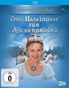 Cover-Bild zum Titel 'Drei Haselnüsse für Aschenbrödel' von 'Bozena Nemcová, Frantisek Pavlicek, Karel Svoboda'