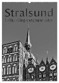 Stralsund. Ein Hauch längst vergangener Zeiten (Wandkalender 2024 DIN A2 hoch), CALVENDO Monatskalender - Paul Michalzik